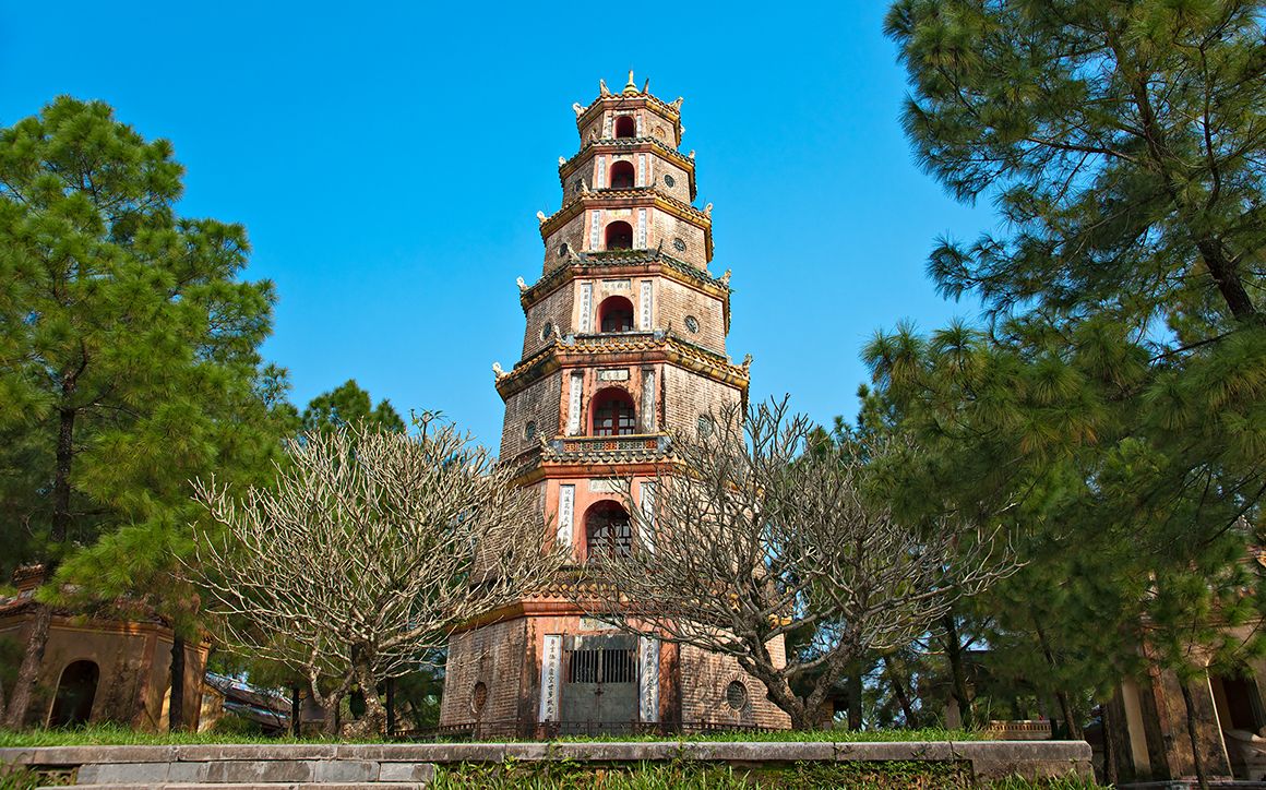 Chùa Thiên Mụ (Thien Mu Pagoda) | Royal city, Vietnam, Hue