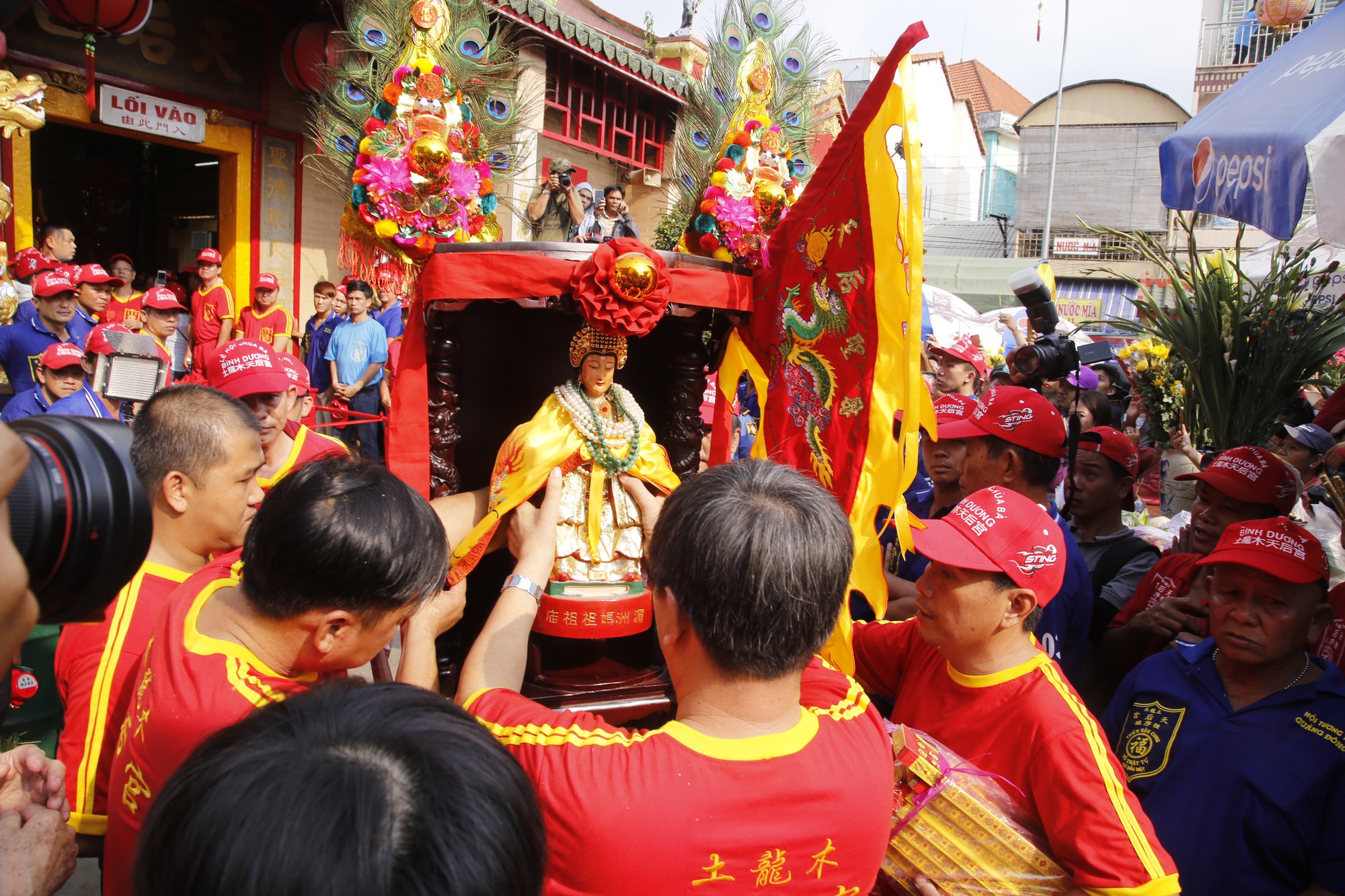Lễ hội chùa bà Thiên Hậu - Lễ hội văn hóa tại thành phố Hồ Chí Minh