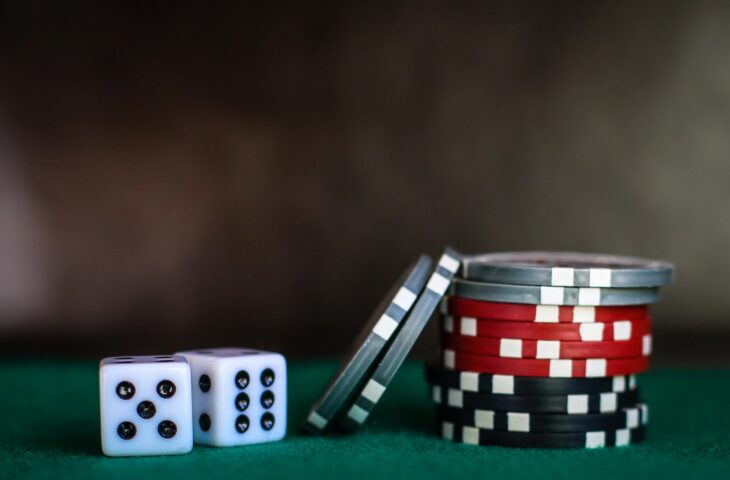 Làm thế nào để không nghiện cờ bạc - The Frisky