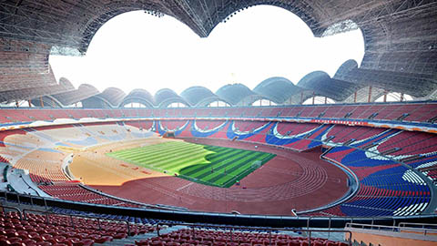 Sân vận động bóng đá nào lớn nhất thế giới?
