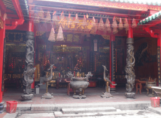 Hình ảnh chính điện của chùa Bà Thiên Hậu